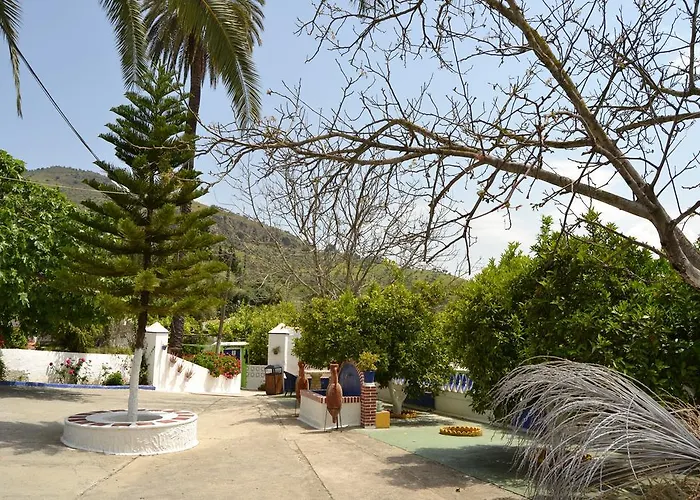 בית נופש Finca La Moraleda *